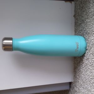 NWT 17oz Swell Bottle - Sea foam